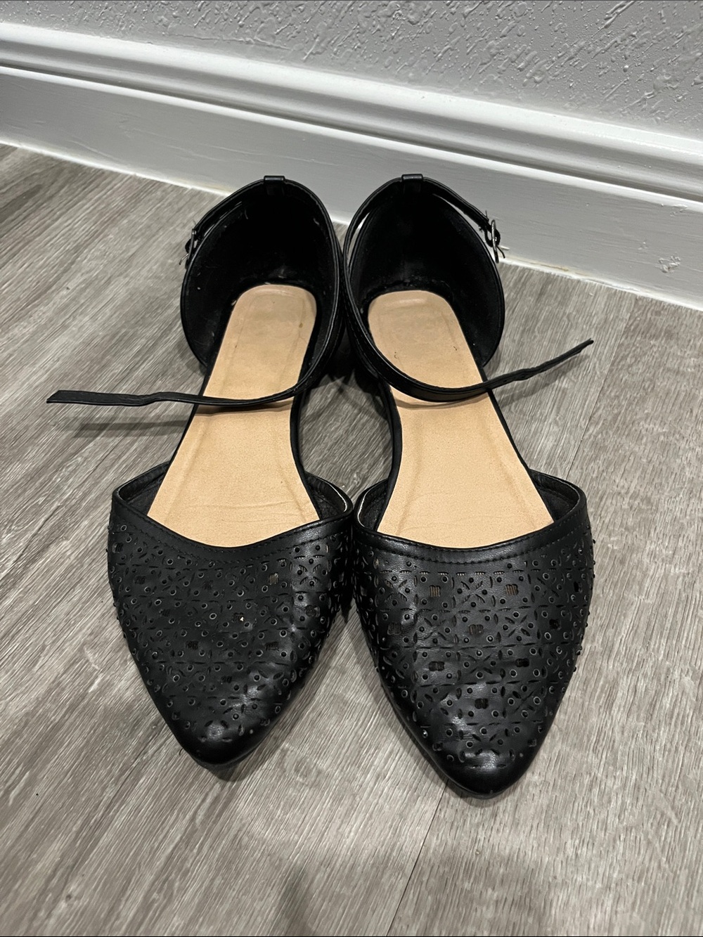 Daisy Fuentes Black Laser-Cut Pointed Flats with Ankle Strap